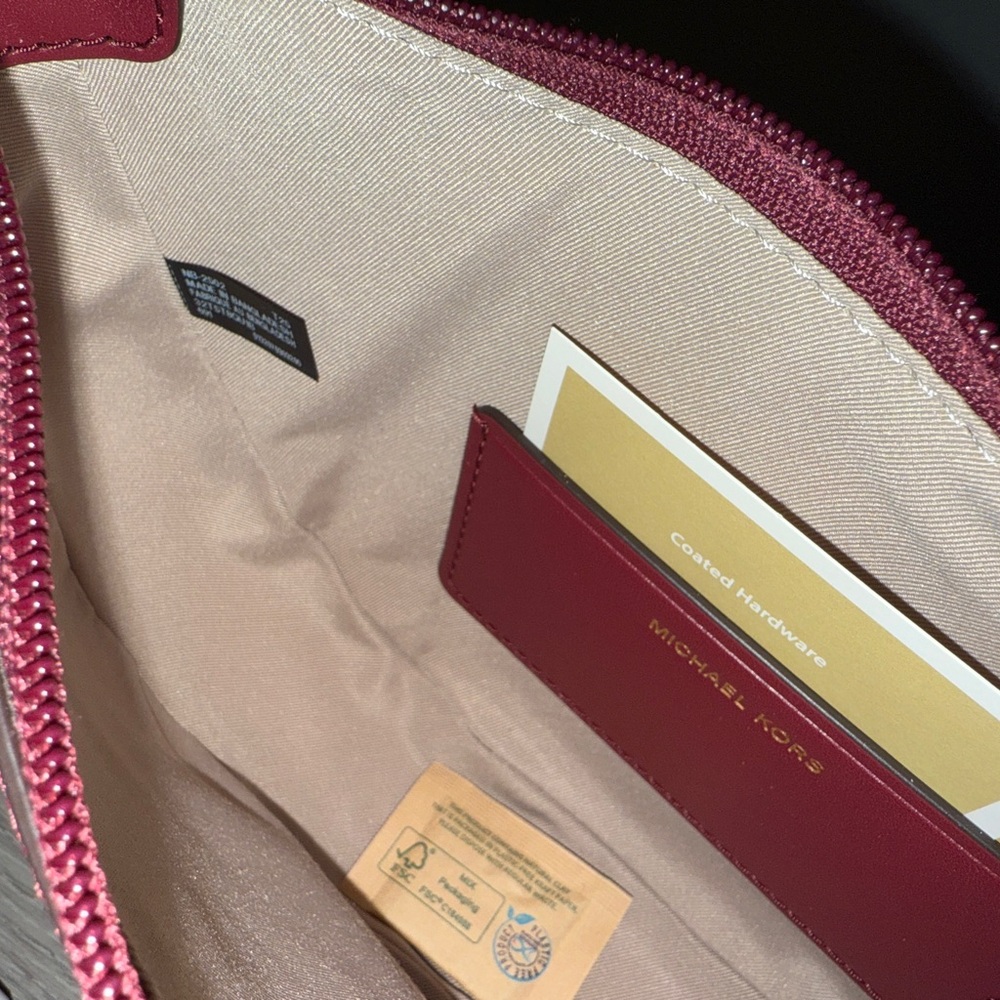 Michael Kors Small Pouchette shoulder crossbody bag in Mulberry (Burgundy) - Picture 7 of 11